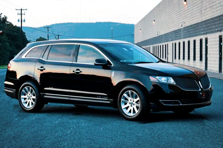 FLL Airports Limo Lincoln MKT