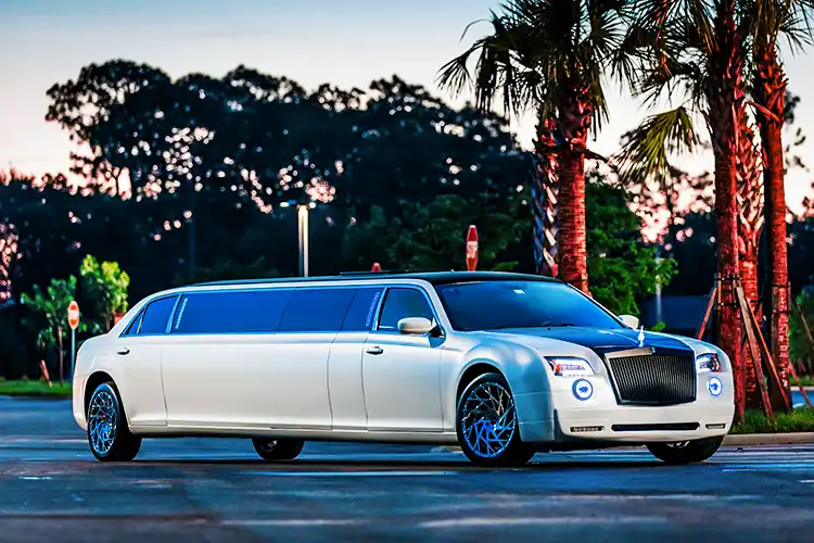 FLL Airports Limo Rolls Royce Phantom Limo