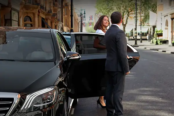 FLL Airports Limo explore lauderdale with comfortable city tours